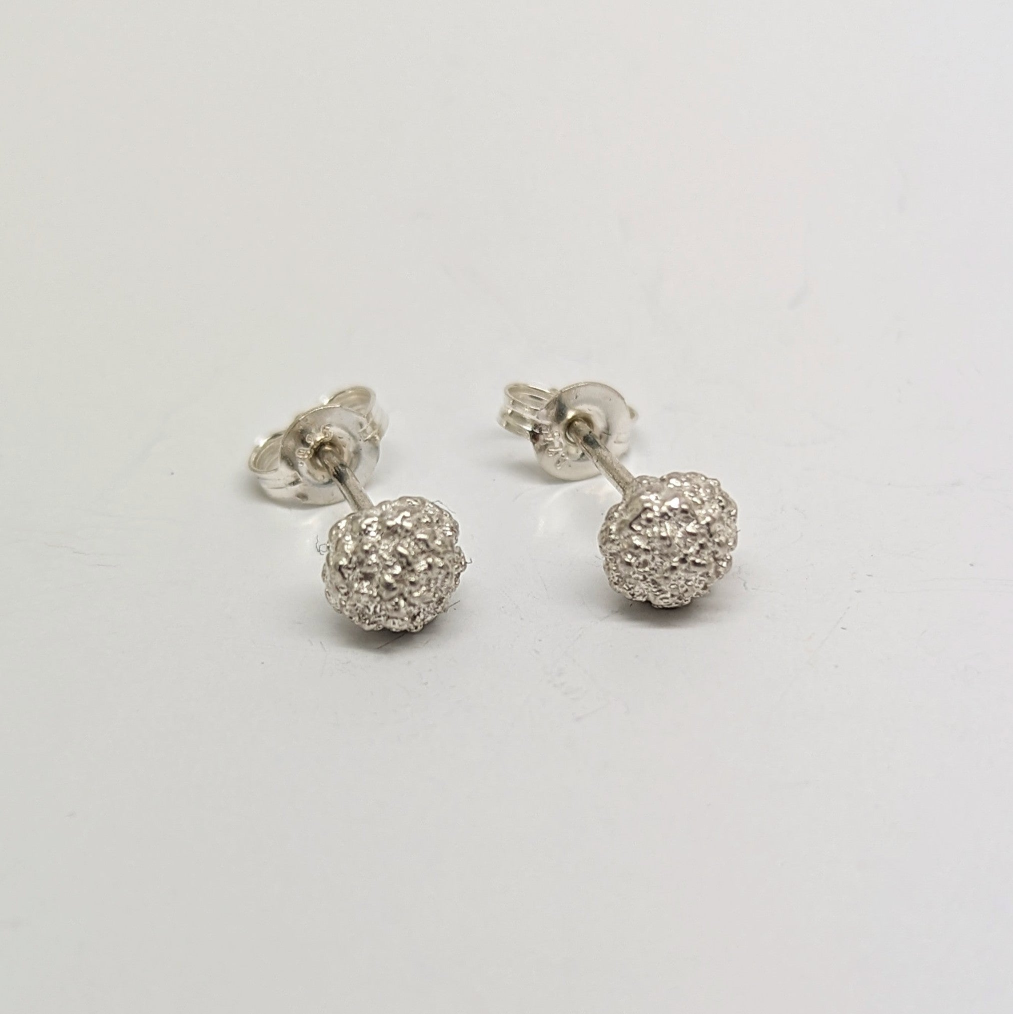 Manuela Igreja - Cushion Bush Studs