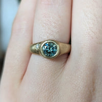 Bounty Ring - Moissanite