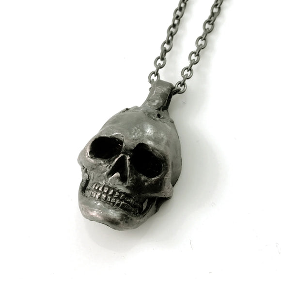 ANT HAT - Skull necklace