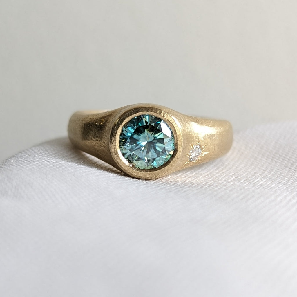 Bounty Ring - Moissanite