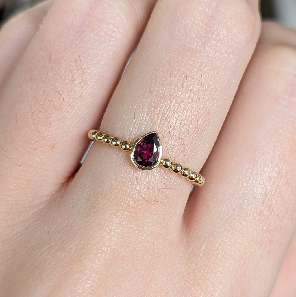 Beaded Garnet Ring - 9ct yellow gold