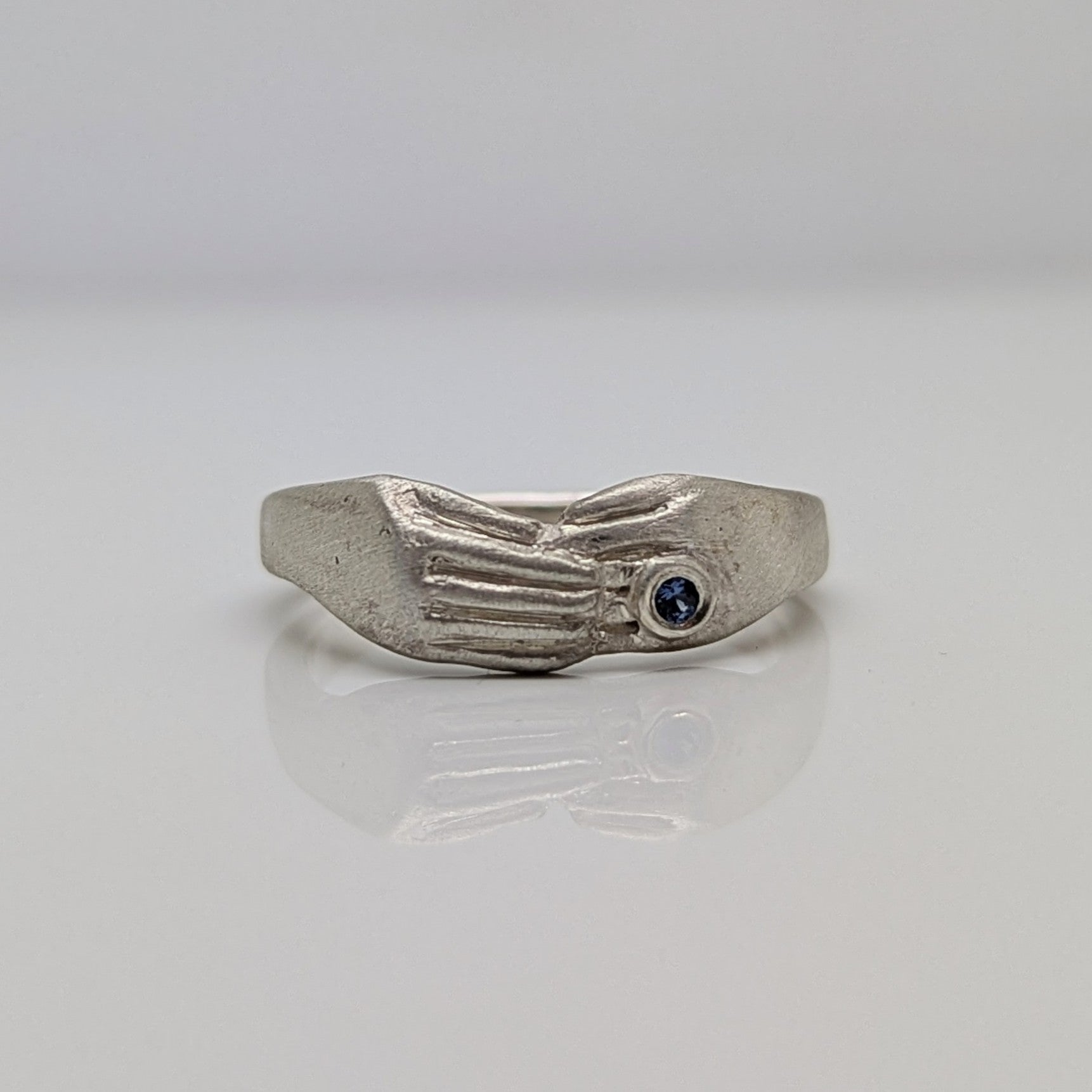 ANT HAT -Embrace Sapphire Ring