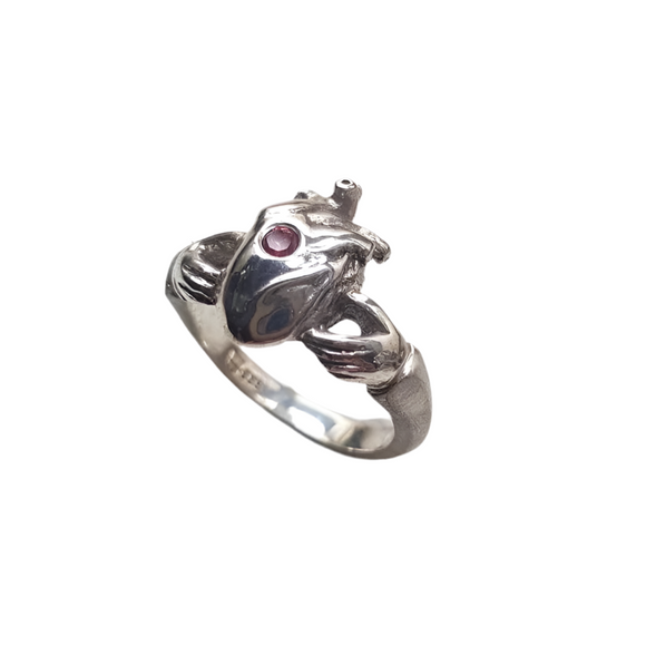 ANT HAT - Anatomical Heart Claddagh Ring