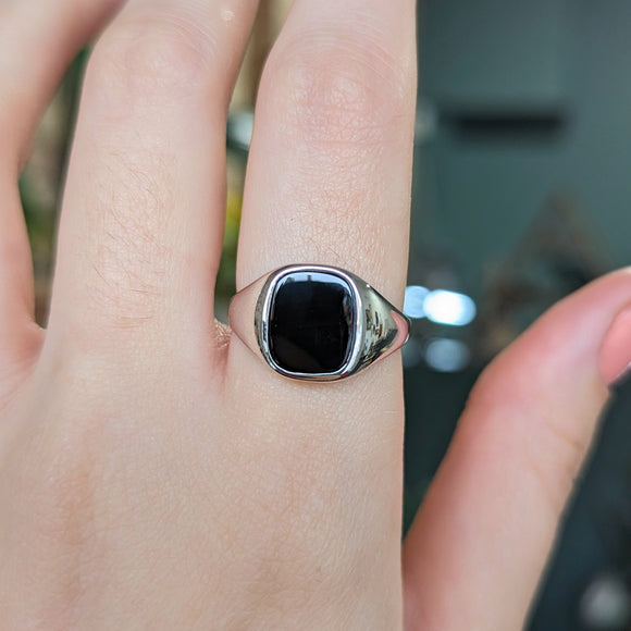 Signet Ring - Oval Onyx