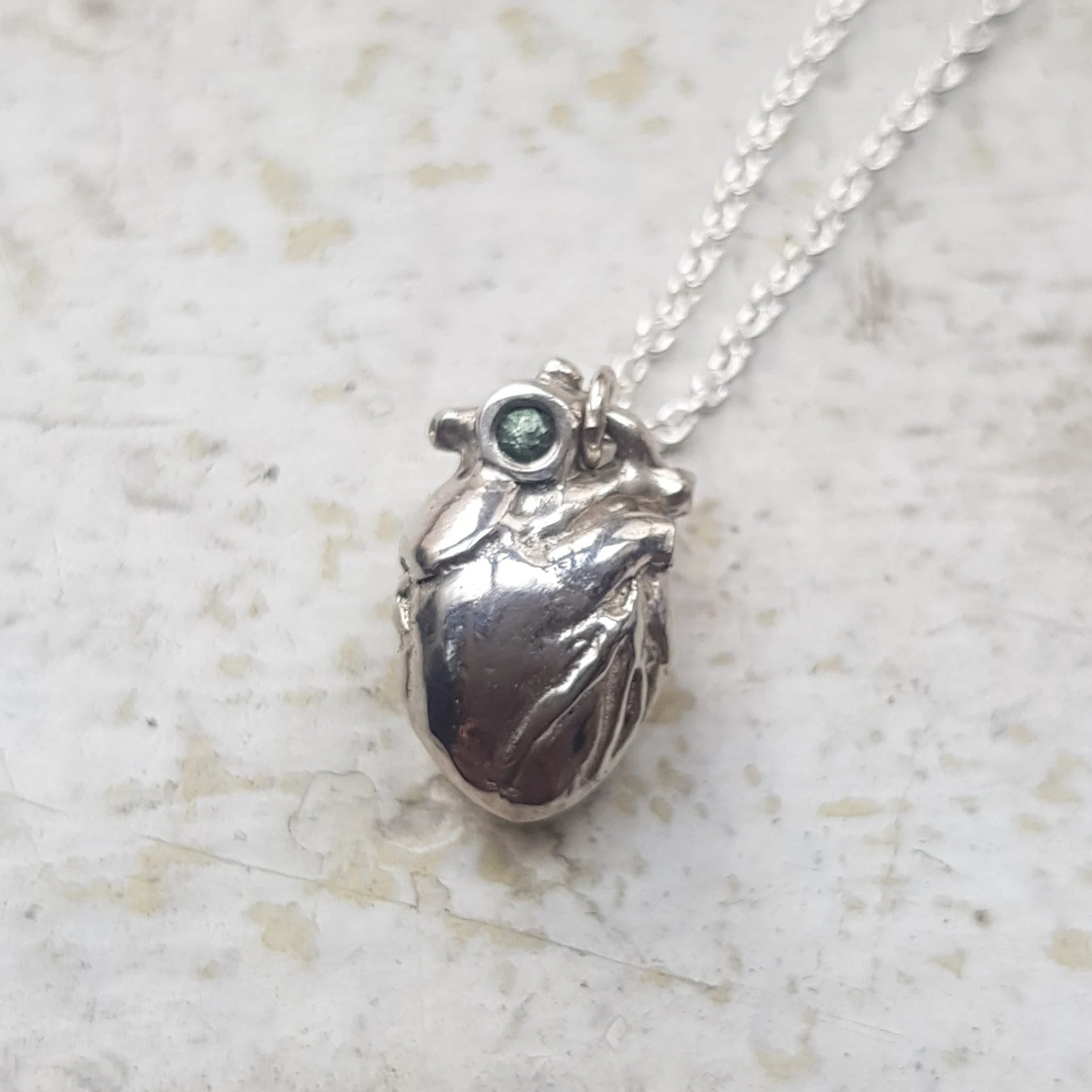ANT HAT - Anatomical Heart necklace with Green Sapphire