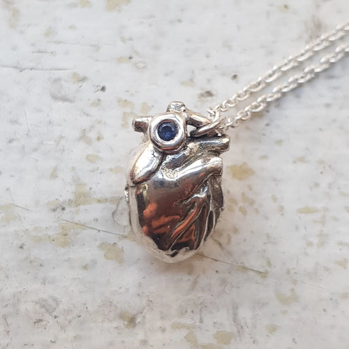 ANT HAT - Anatomical Heart necklace with Blue Sapphire