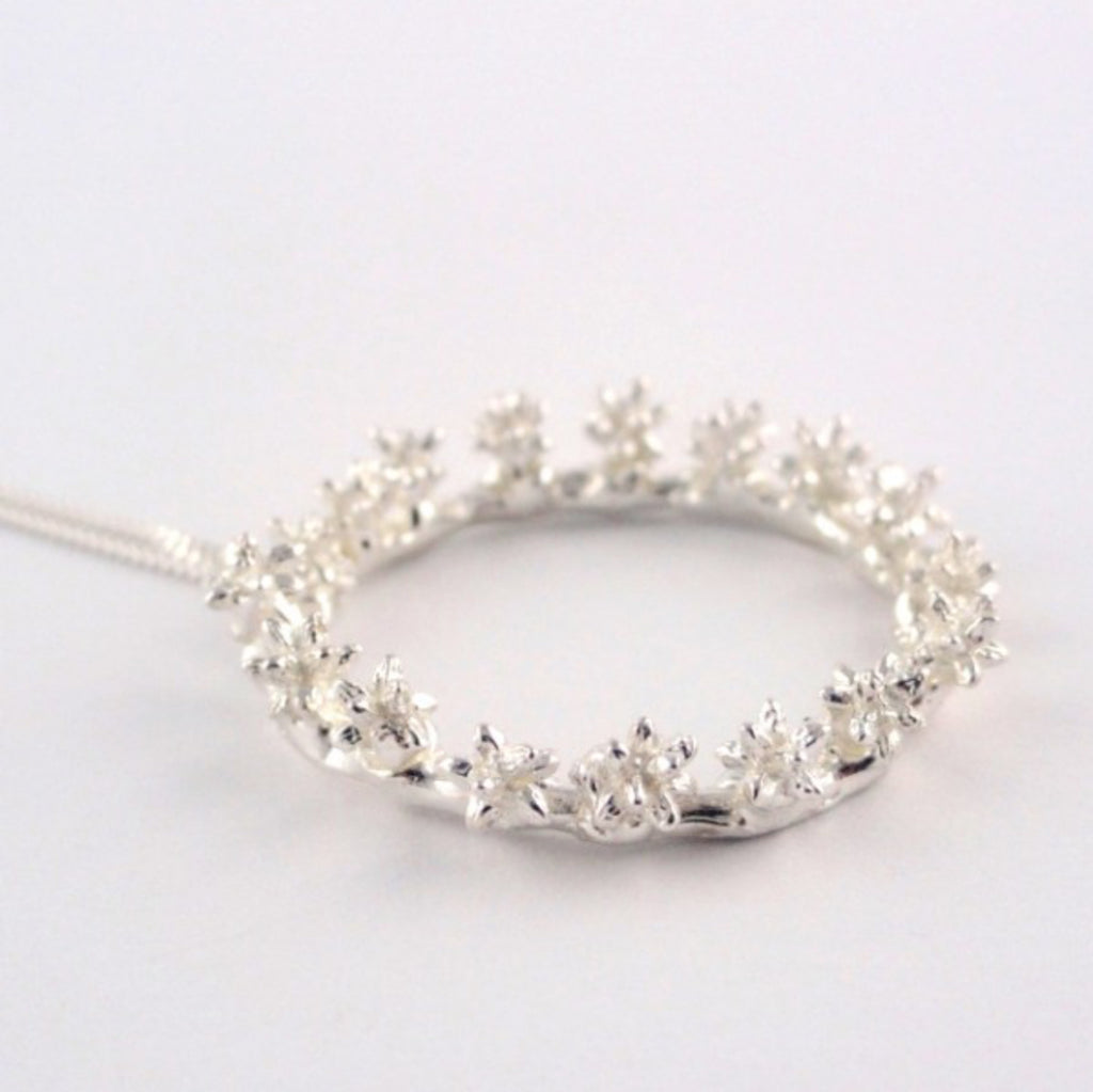 Manuela Igreja - Large Spur Wreath Necklace