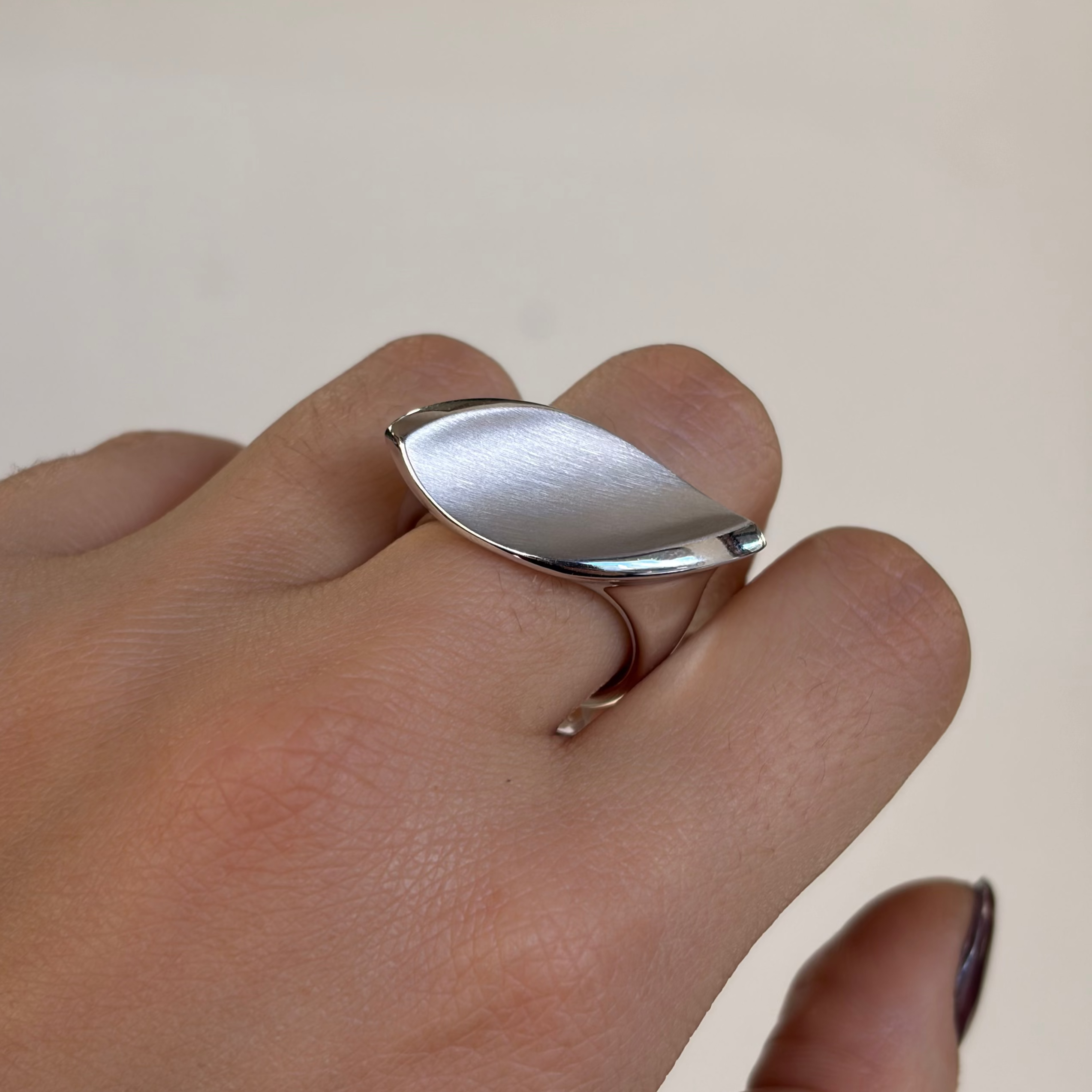 Bastian Inverun - Statement Leaf Ring