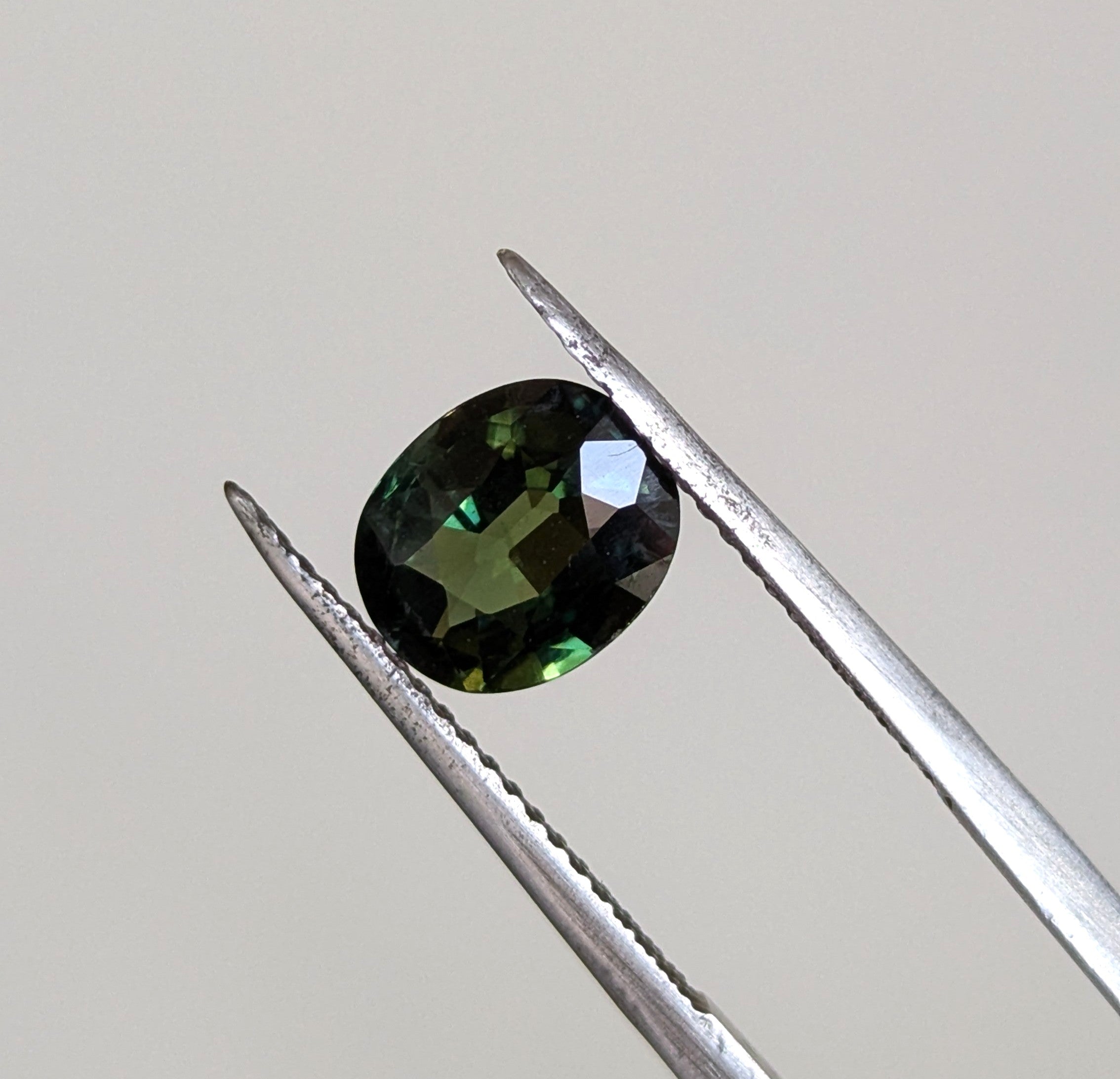 1.96ct Sapphire - Oval Sapphire