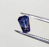 1.04ct Sapphire - Tapered Coffin Cut Sapphire