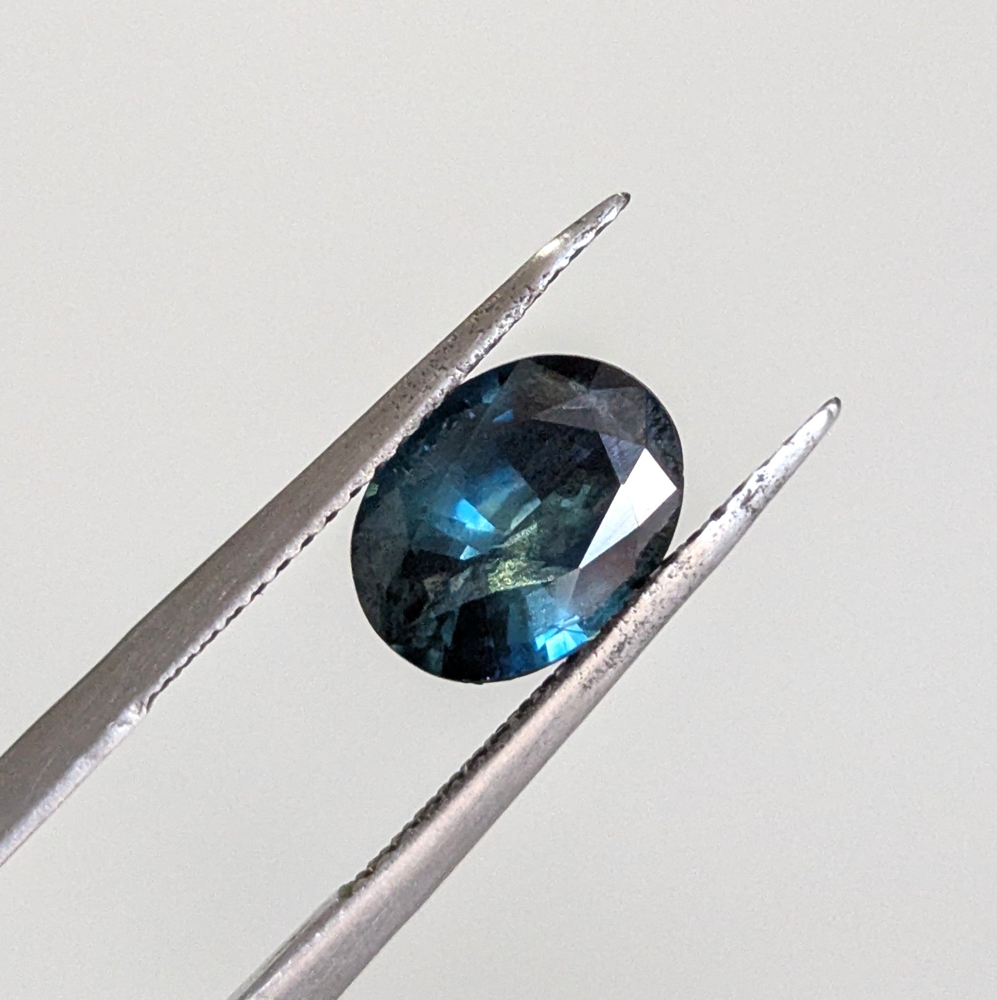 2.10ct Sapphire - Oval Sapphire