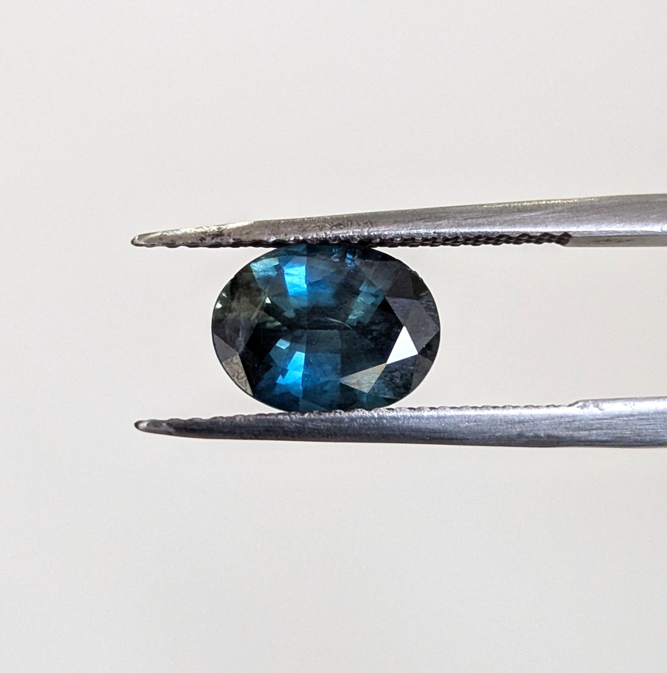 2.10ct Sapphire - Oval Sapphire