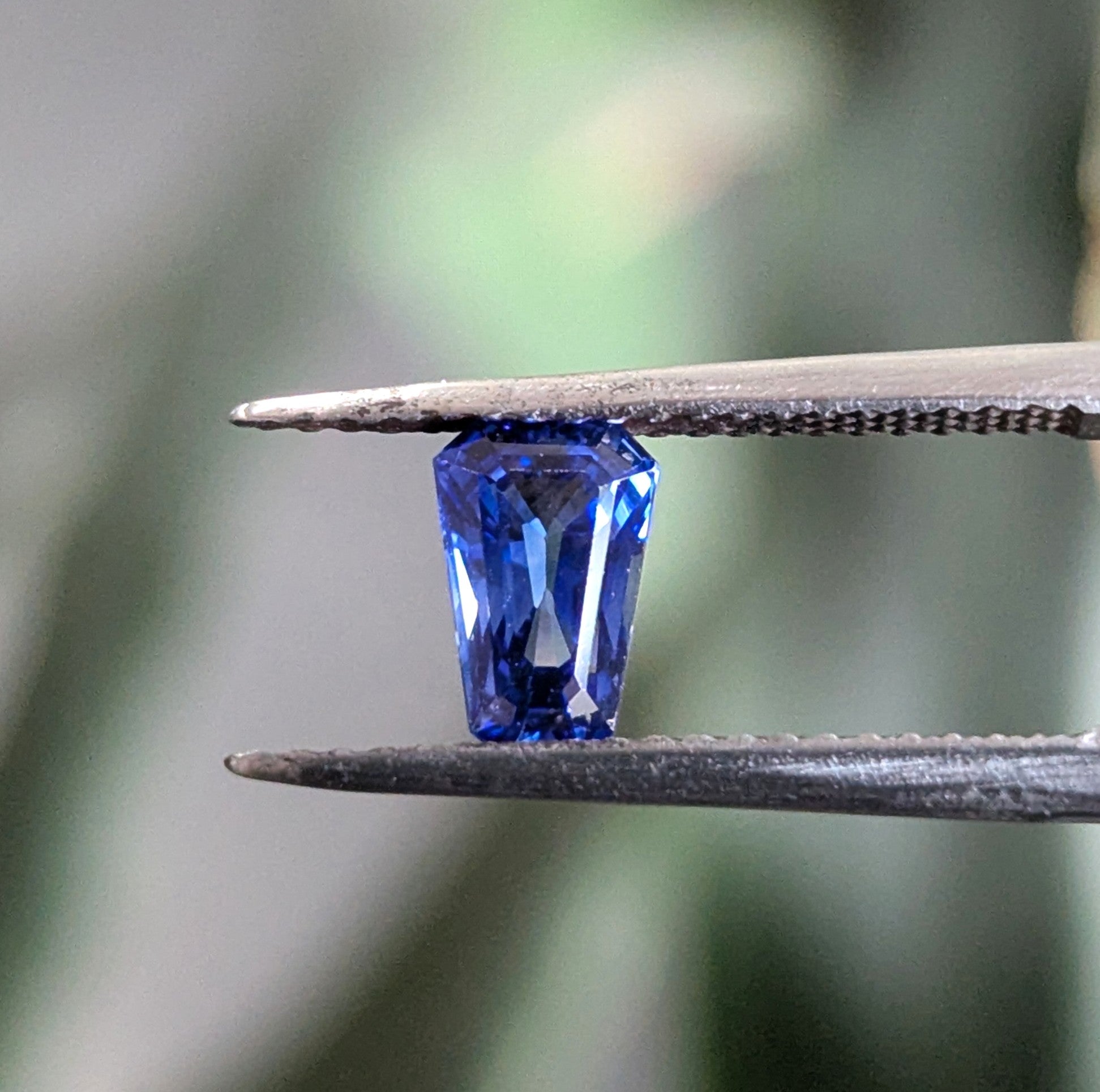 1.04ct Sapphire - Tapered Coffin Cut Sapphire