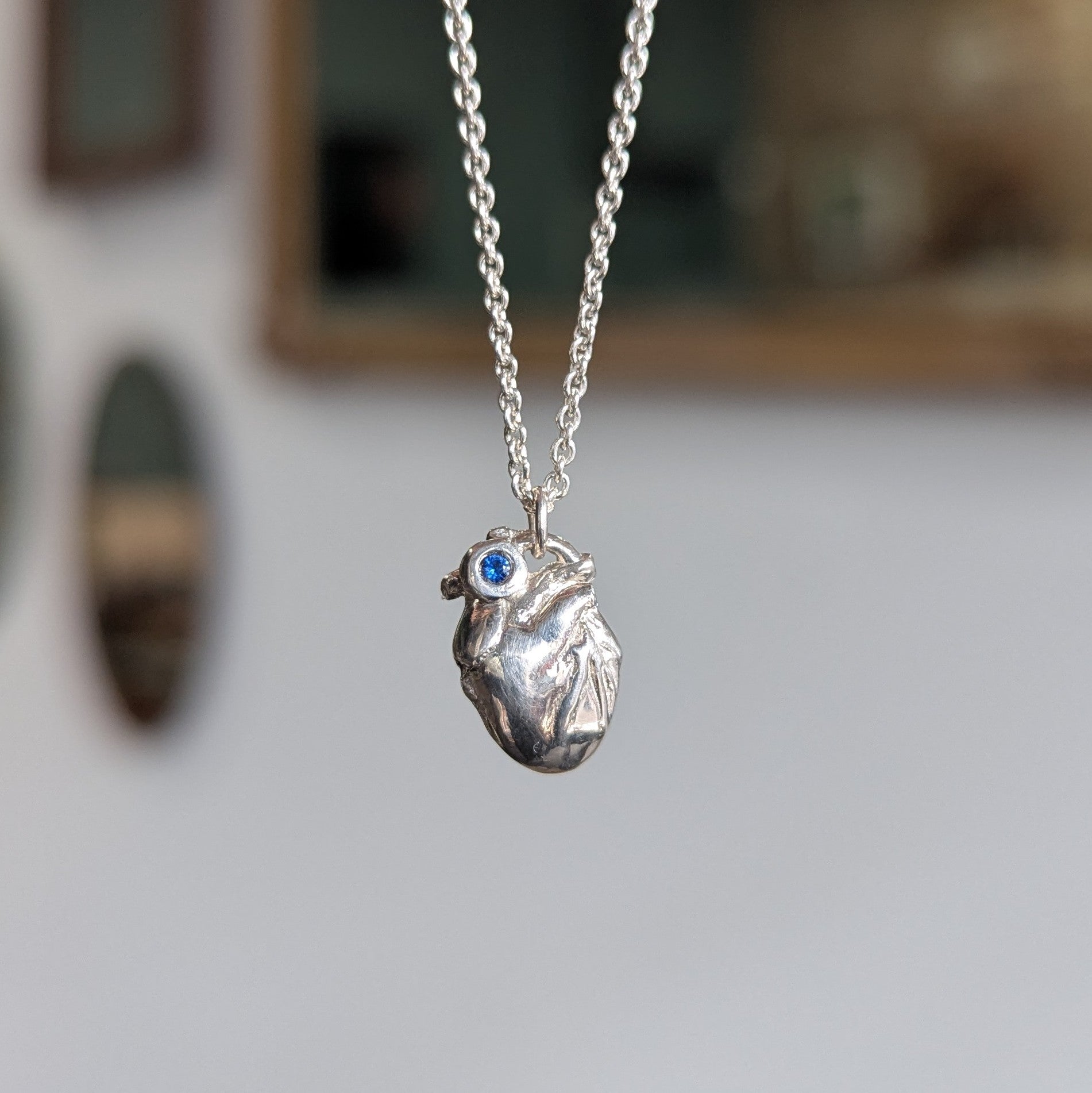ANT HAT - Anatomical Heart necklace with Blue Sapphire