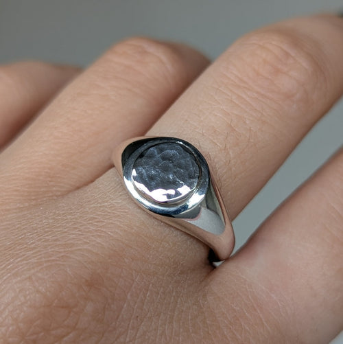 Astro Fengi - Hammered Signet