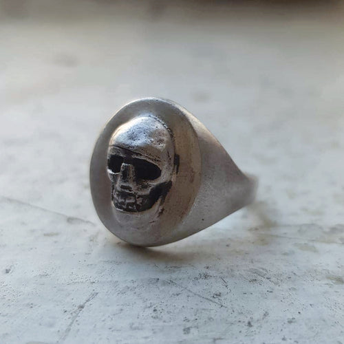 ANT HAT - Classic Signet Ring