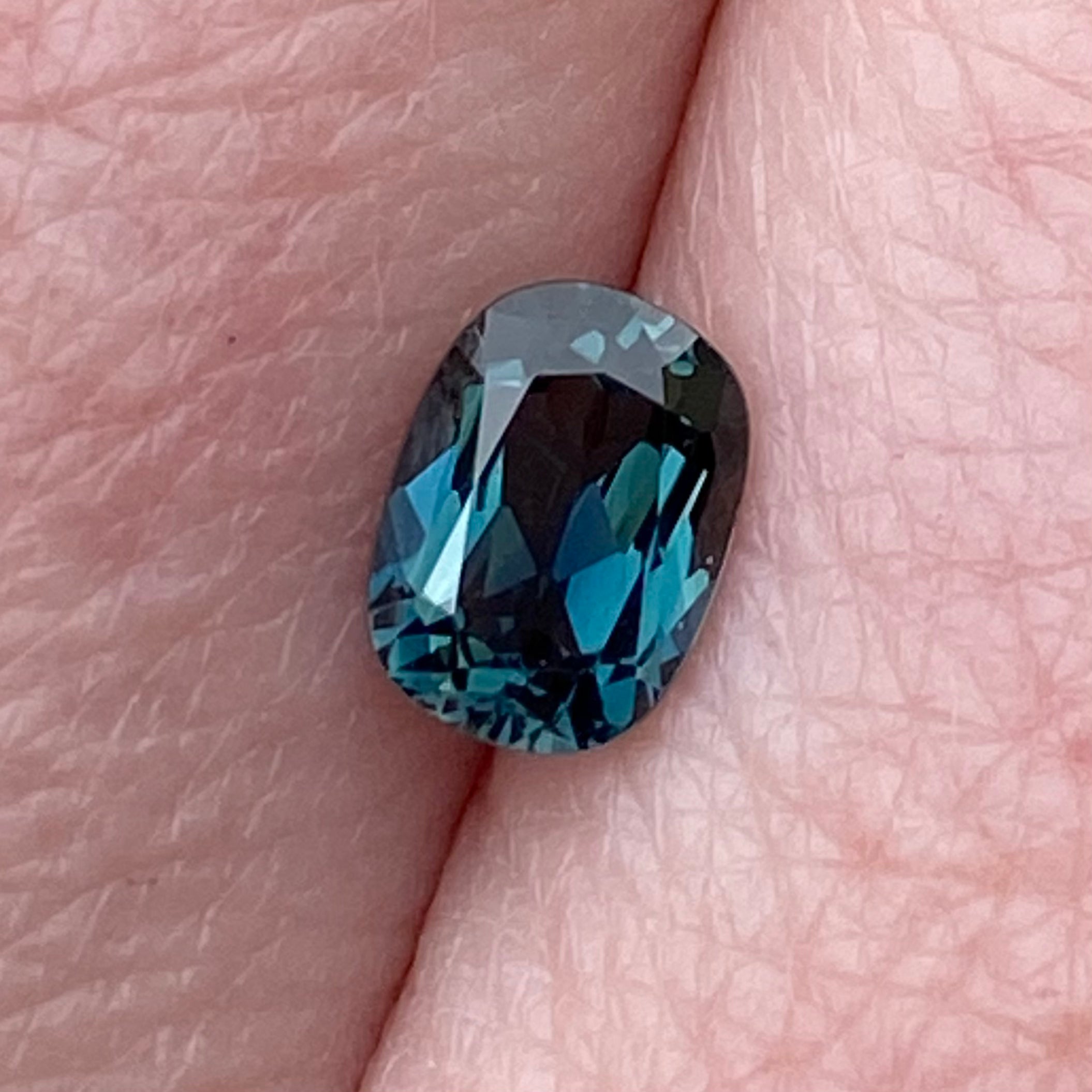 1.09ct Sapphire - Cushion Australian Teal